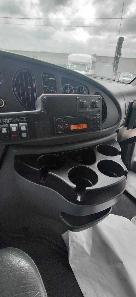 Ford Econoline E-350 Super Duty 2006