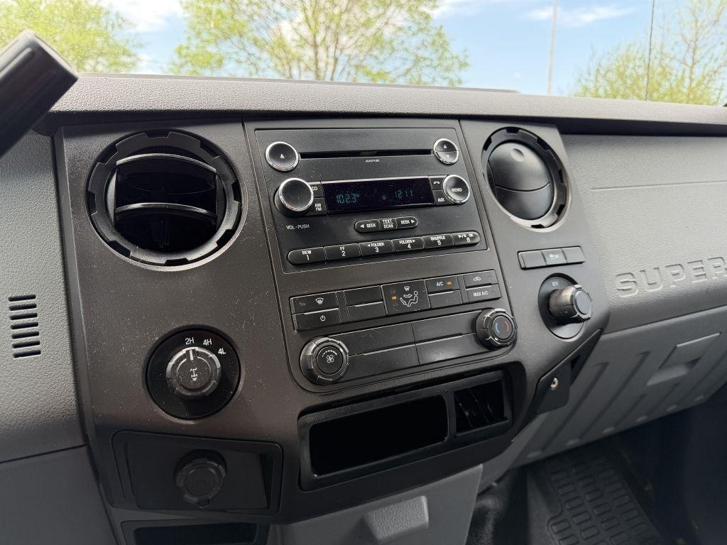 Ford F-350 SD King Ranch Crew Cab 4WD 2013