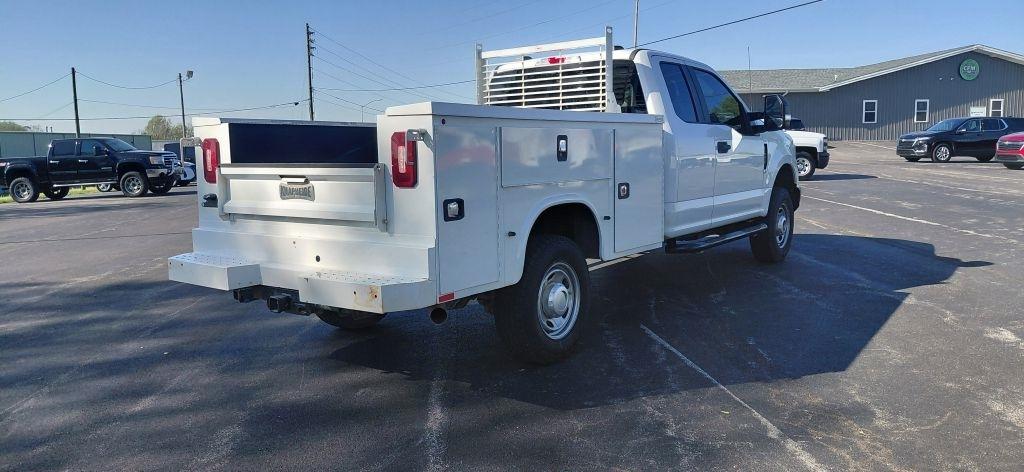 Ford F-250 SD XL SuperCab 4WD 2022