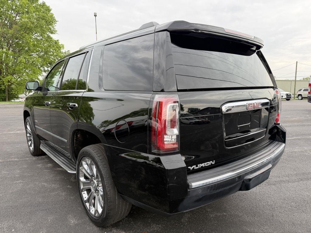 GMC Yukon Denali 4WD 2016