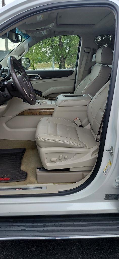 GMC Yukon Denali 4WD 2016