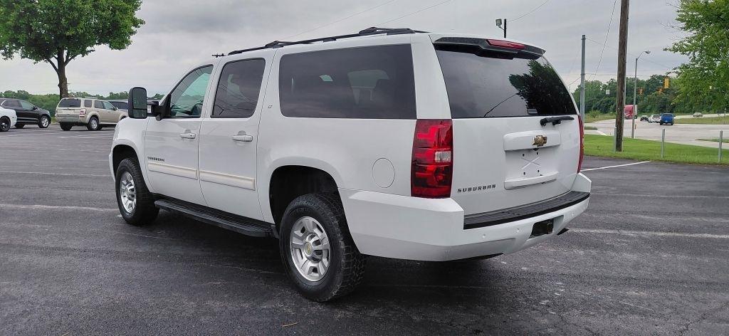 Chevrolet Suburban LT 2500 4WD 2011