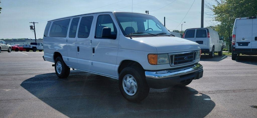 2006 Ford E-Series's photo