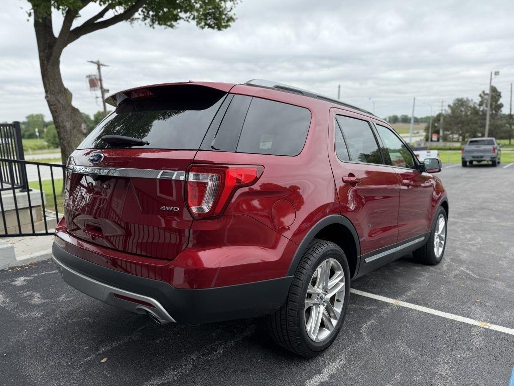 Ford Explorer XLT 4WD 2017