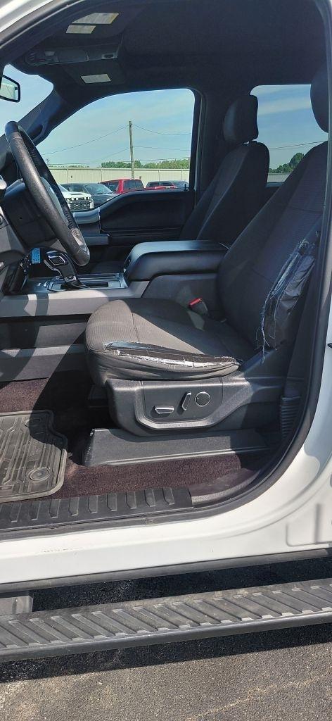 Ford F-150 XL SuperCrew 5.5-ft. Bed 4WD 2016