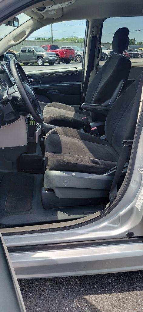 Dodge Grand Caravan SE 2012