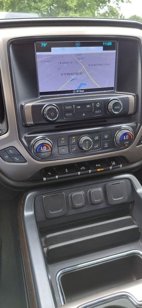 GMC Sierra 2500HD Denali Crew Cab 4WD 2017