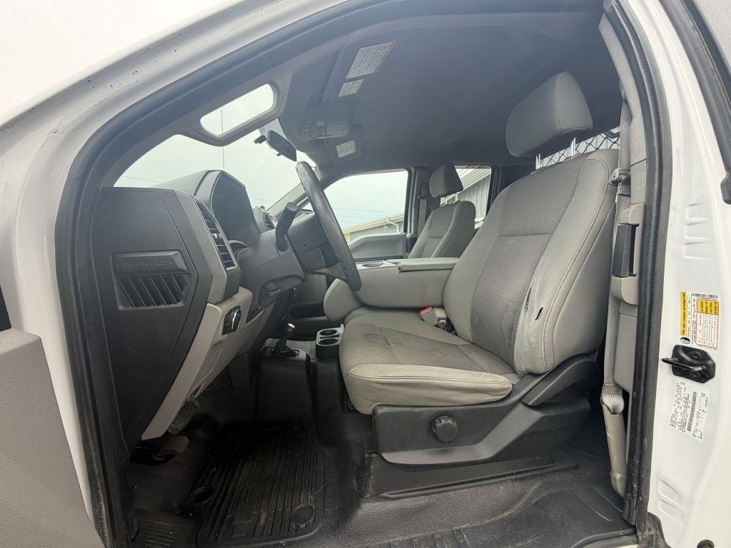 Ford F-250 SD XL SuperCab 4WD 2017