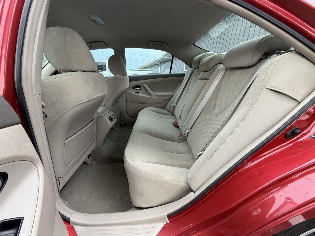 Toyota Camry Hybrid Sedan 2009