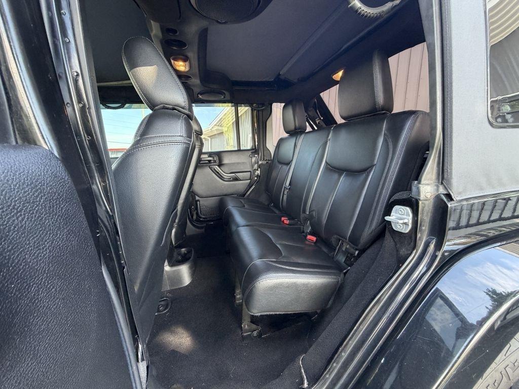 Jeep Wrangler Unlimited Sahara 4WD 2014