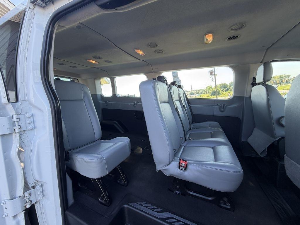 Ford Transit 350 Wagon Low Roof XL 60/40 Pass. 148-in. WB 2016