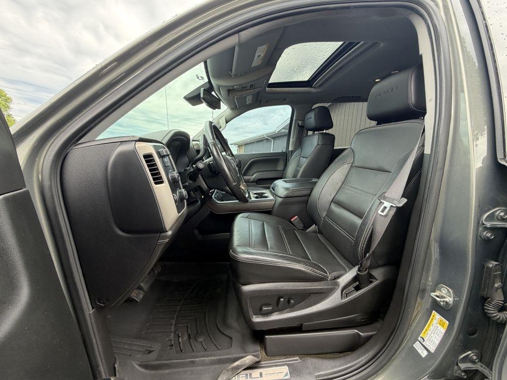 GMC Sierra 1500 Denali Crew Cab Long Box 4WD 2017