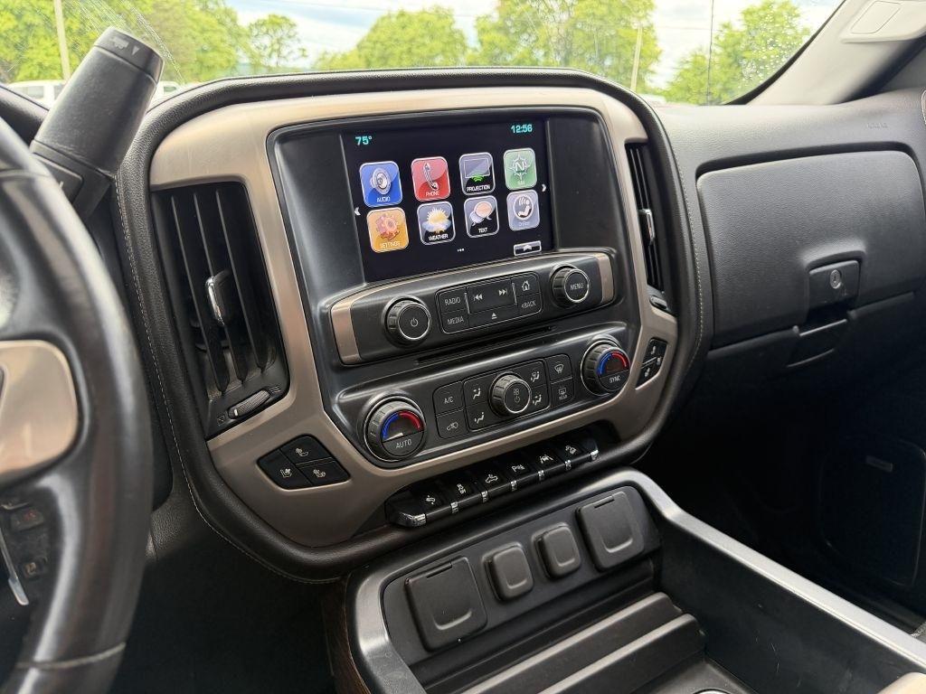 GMC Sierra 1500 Denali Crew Cab Long Box 4WD 2017