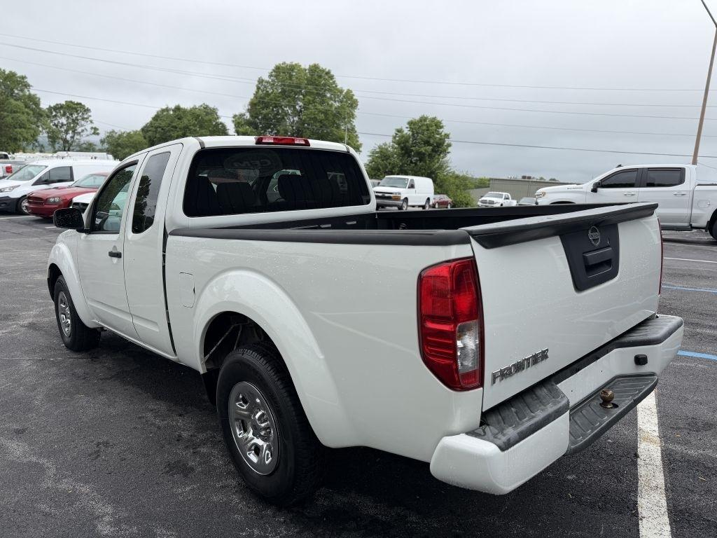 Nissan Frontier S King Cab I4 5MT 2WD 2017
