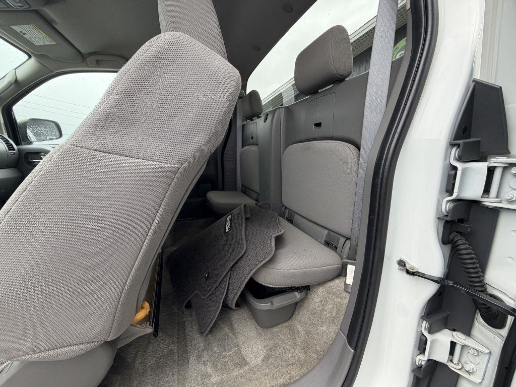 Nissan Frontier S King Cab I4 5MT 2WD 2017