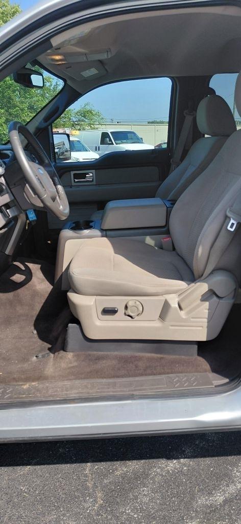 Ford F-150 XL SuperCrew 5.5-ft. Bed 4WD 2010