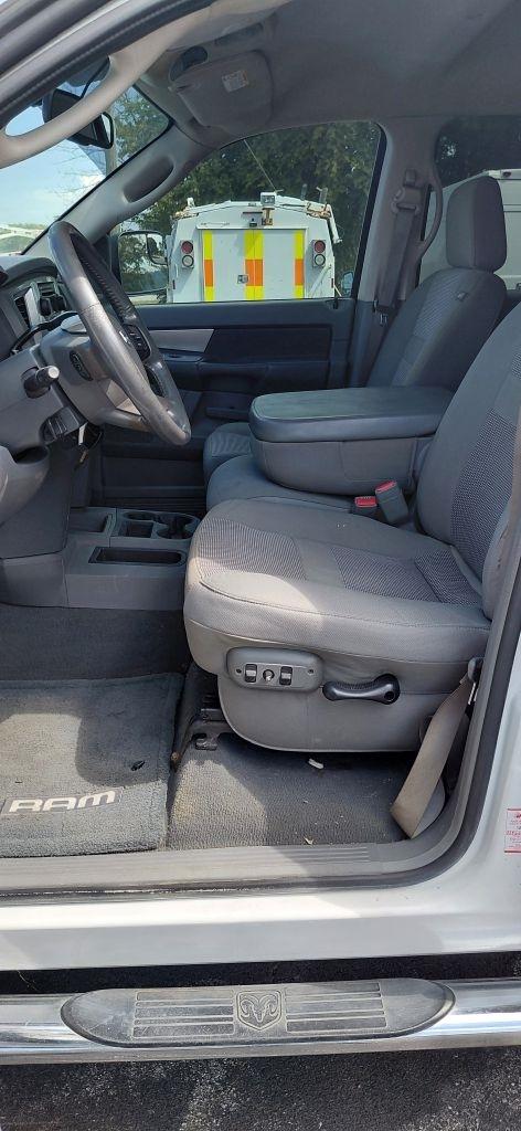 Dodge Ram 3500 SLT Mega Cab 4WD DRW 2007