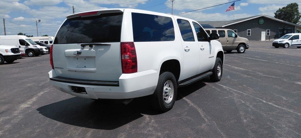 Chevrolet Suburban LS 2500 4WD 2007