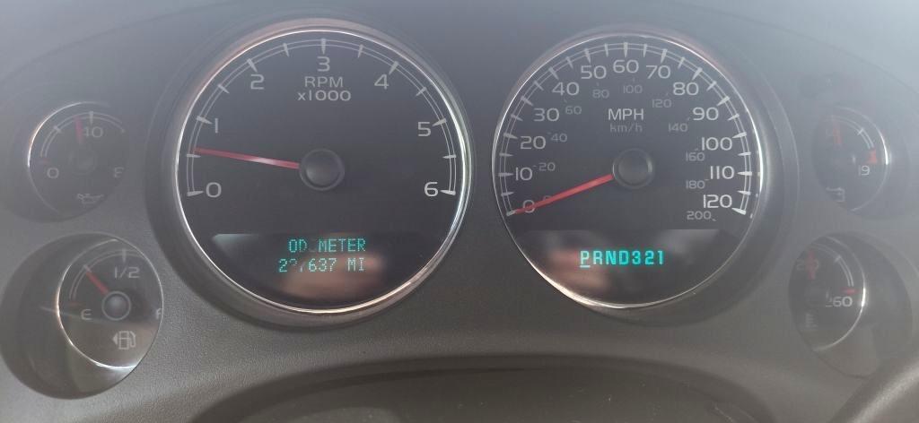 Chevrolet Suburban LS 2500 4WD 2007
