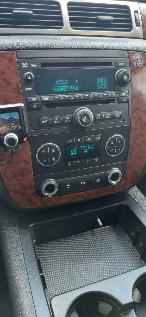 Chevrolet Suburban LS 2500 4WD 2007