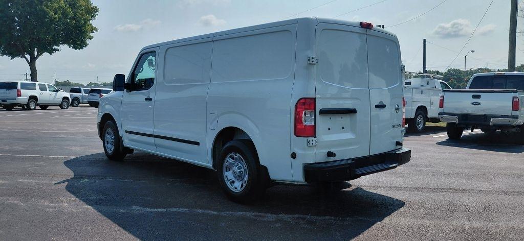 Nissan NV Cargo 2500 HD S V6 2017