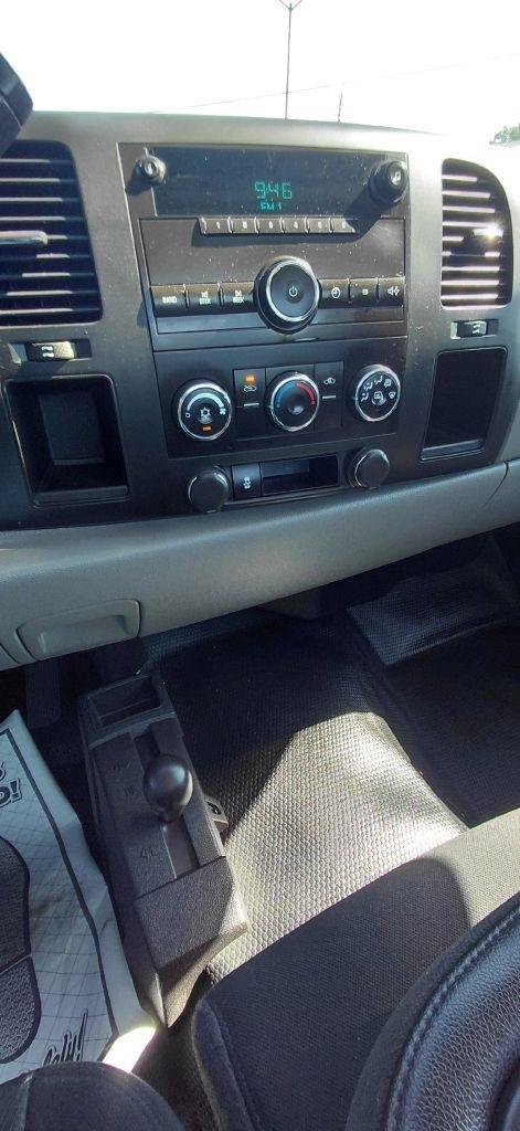 GMC Sierra 2500HD Work Truck Long Box 4WD 2013
