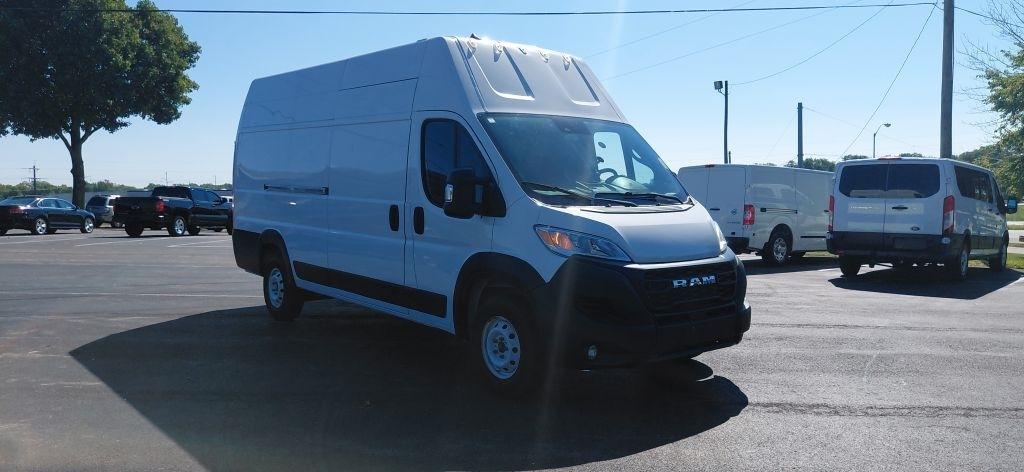 RAM Promaster 3500 Super High Roof 2023