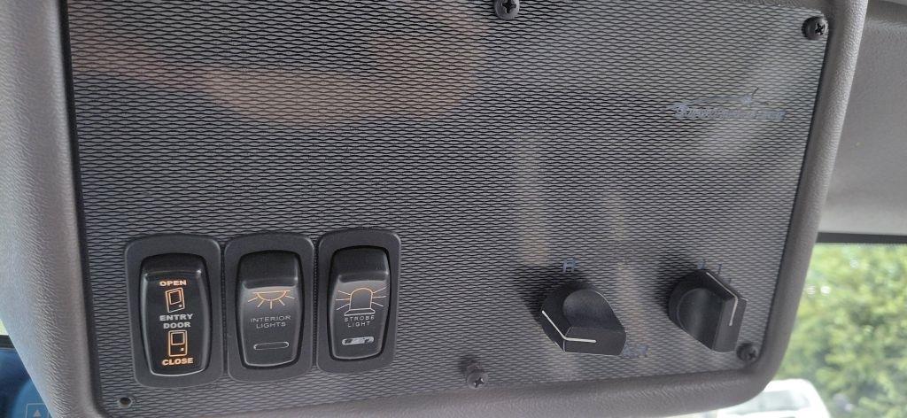Chevrolet Express G4500 159" 2022