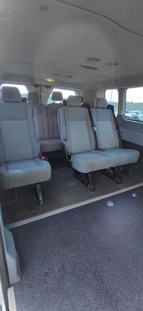 Ford Transit 350 Wagon Low Roof XL 60/40 Pass. 148-in. WB 2015