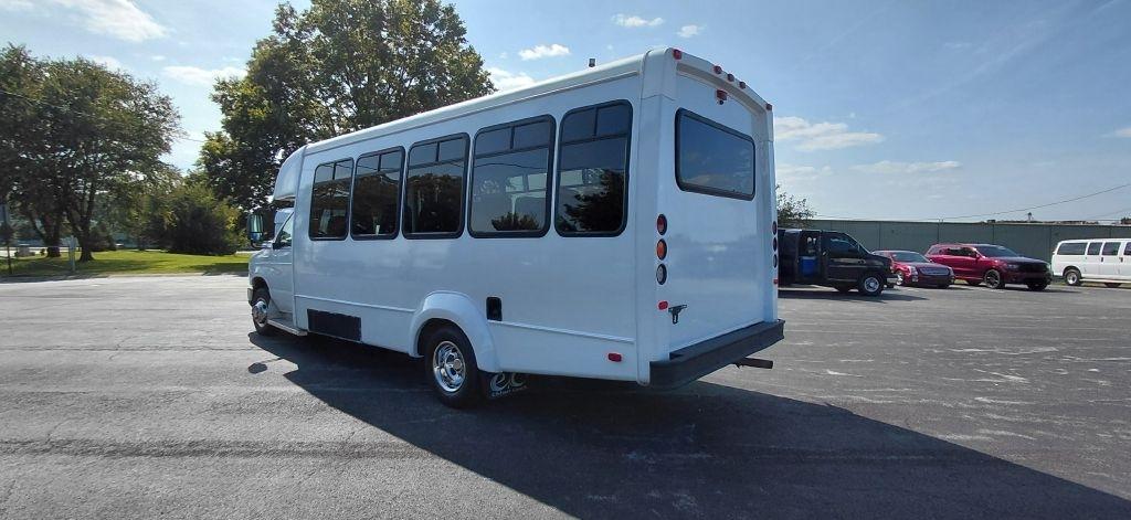 Ford Econoline E350 2019