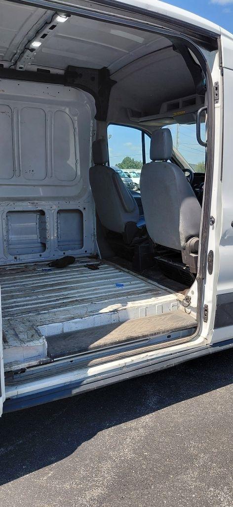 Ford Transit 250 Van Med. Roof w/Sliding Pass. 148-in. WB 2019