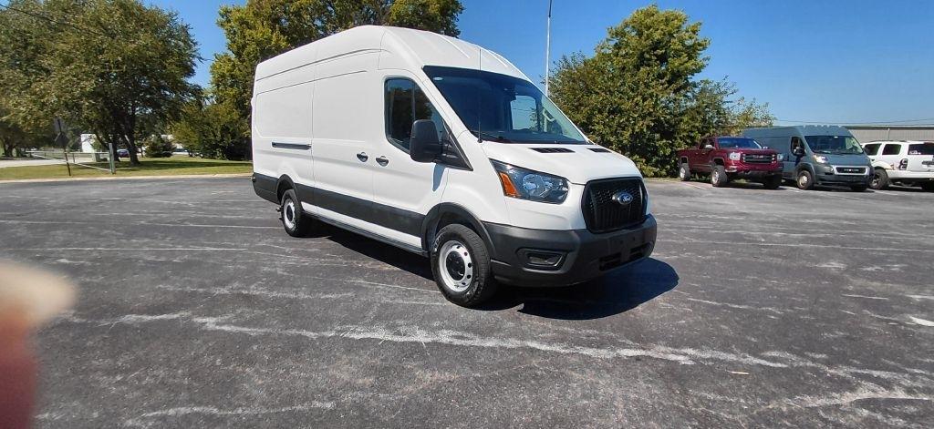 Ford Transit 250 Van High Roof w/Sliding Pass. 148-in. WB EL 2025