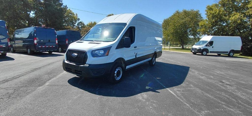 Ford Transit 250 Van High Roof w/Sliding Pass. 148-in. WB EL 2025