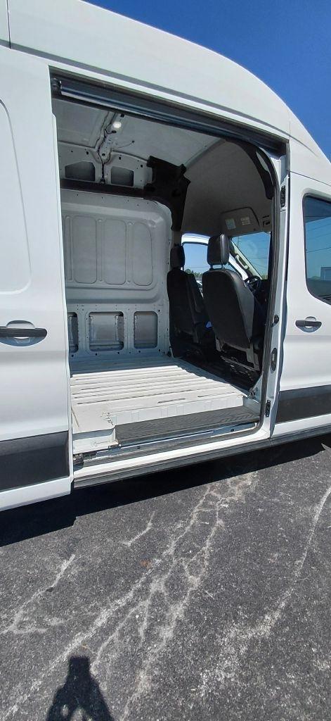 Ford Transit 250 Van High Roof w/Sliding Pass. 148-in. WB EL 2025