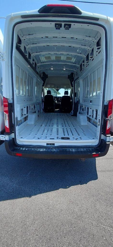 Ford Transit 250 Van High Roof w/Sliding Pass. 148-in. WB EL 2025