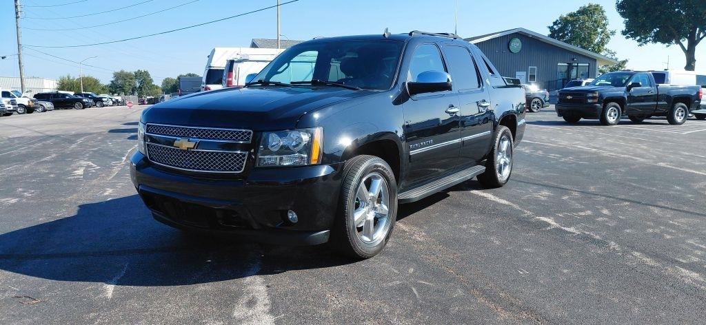 Chevrolet Avalanche LTZ 4WD 2013