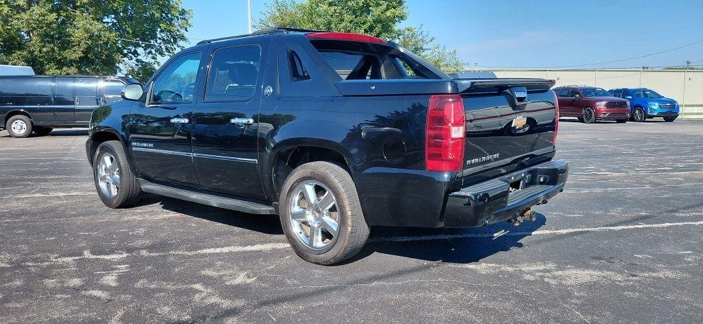 Chevrolet Avalanche LTZ 4WD 2013