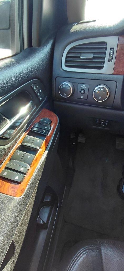 Chevrolet Avalanche LTZ 4WD 2013