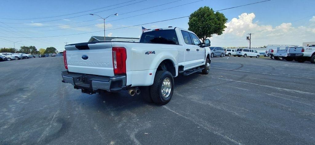 Ford F-350 SD XL Crew Cab Long Bed DRW 4WD 2026