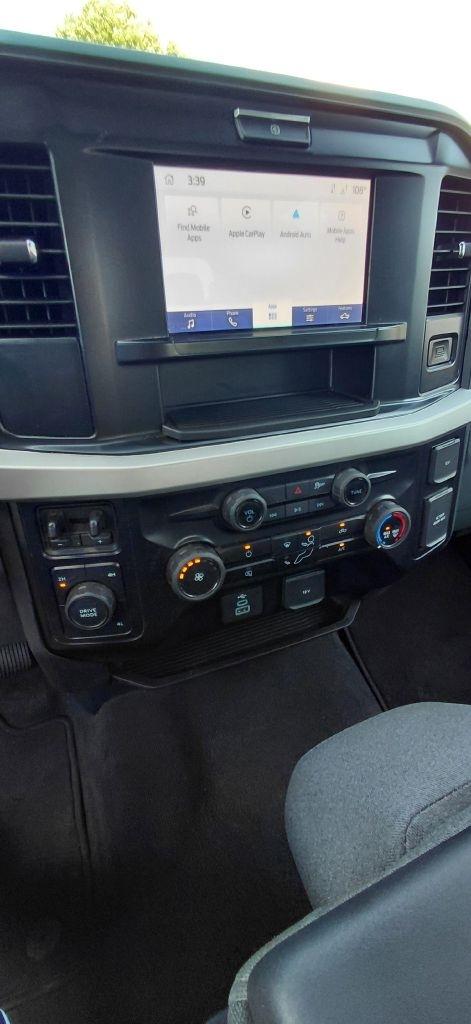 Ford F-350 SD XL Crew Cab Long Bed DRW 4WD 2026