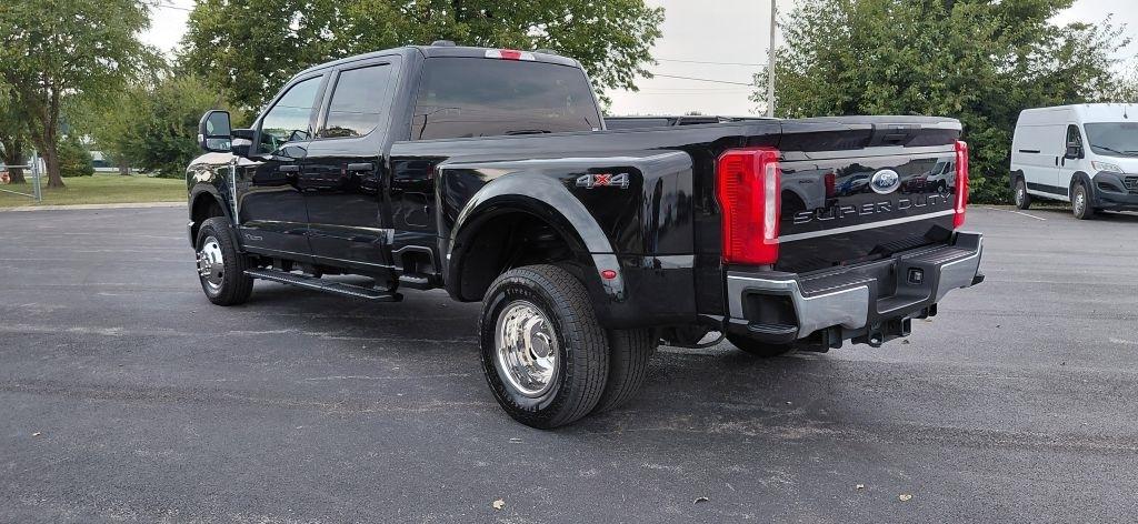 Ford F-350 SD XL Crew Cab Long Bed DRW 4WD 2026
