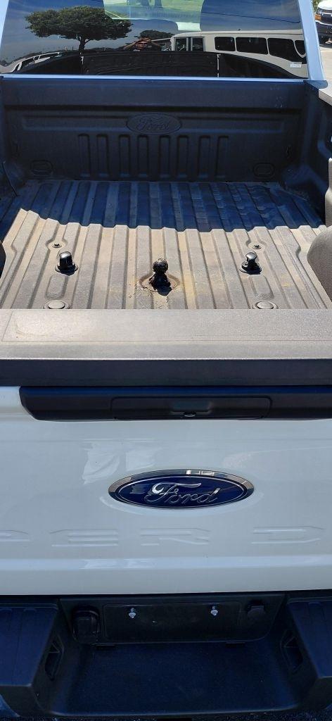 Ford F-350 SD XL Crew Cab Long Bed DRW 4WD 2026