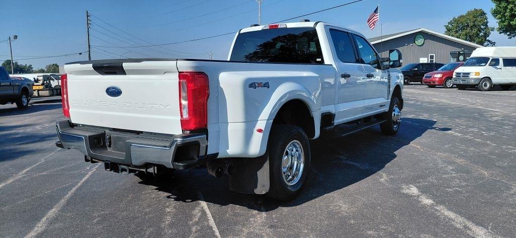 Ford F-350 SD XL Crew Cab Long Bed DRW 4WD 2026