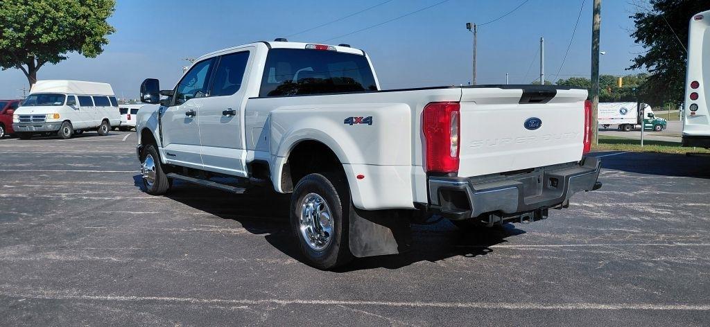 Ford F-350 SD XL Crew Cab Long Bed DRW 4WD 2026