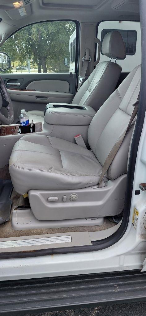Chevrolet Suburban LS 1500 4WD 2008