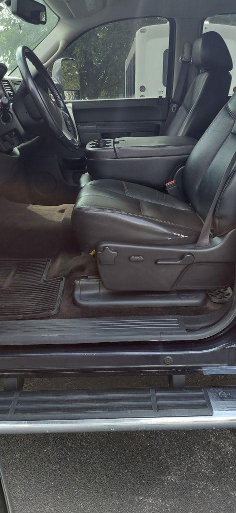Chevrolet Silverado 2500HD LT Crew Cab 4WD 2013