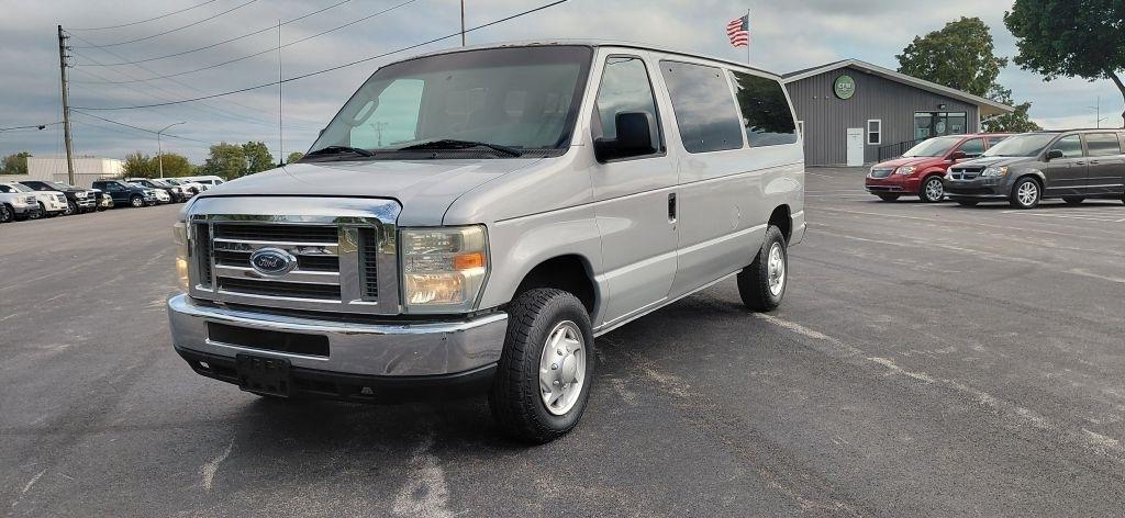 Ford Econoline E-350 XL Super Duty 2008