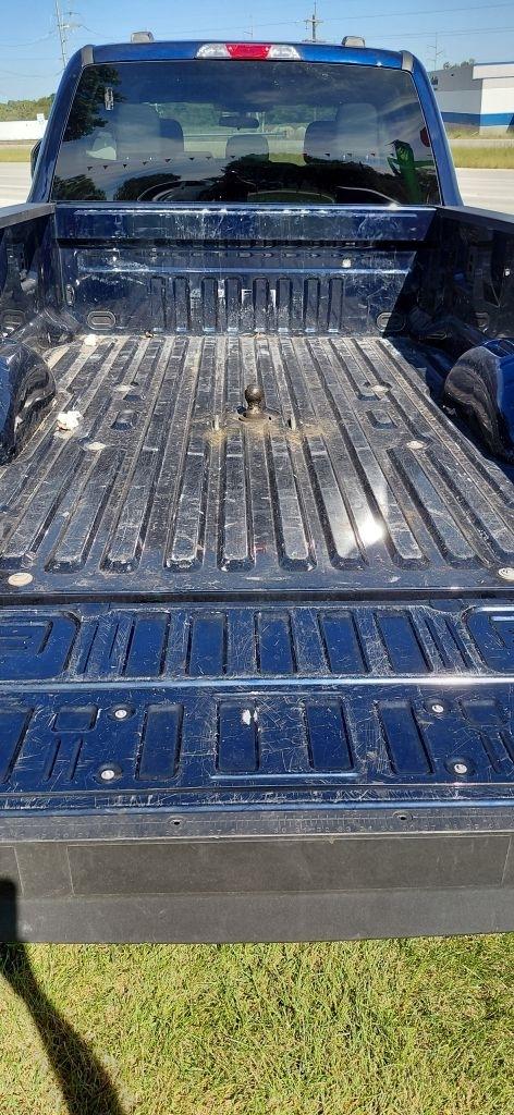 Ford F-350 SD XL Crew Cab Long Bed DRW 4WD 2025