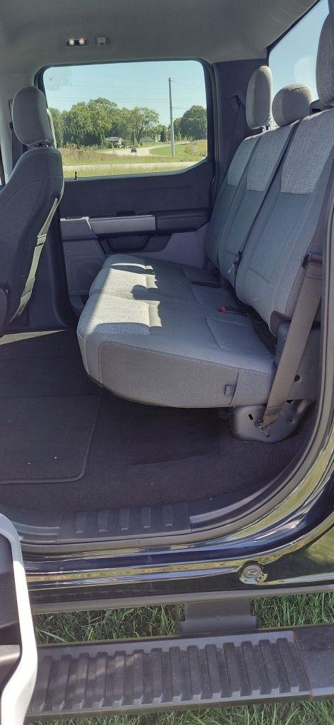 Ford F-350 SD XL Crew Cab Long Bed DRW 4WD 2025