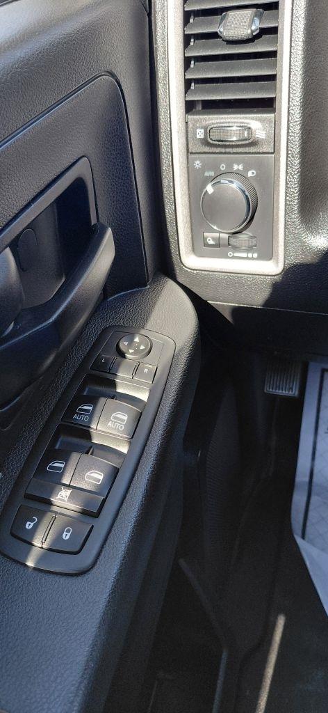 RAM 1500 SSV Crew Cab SWB 4WD 2017